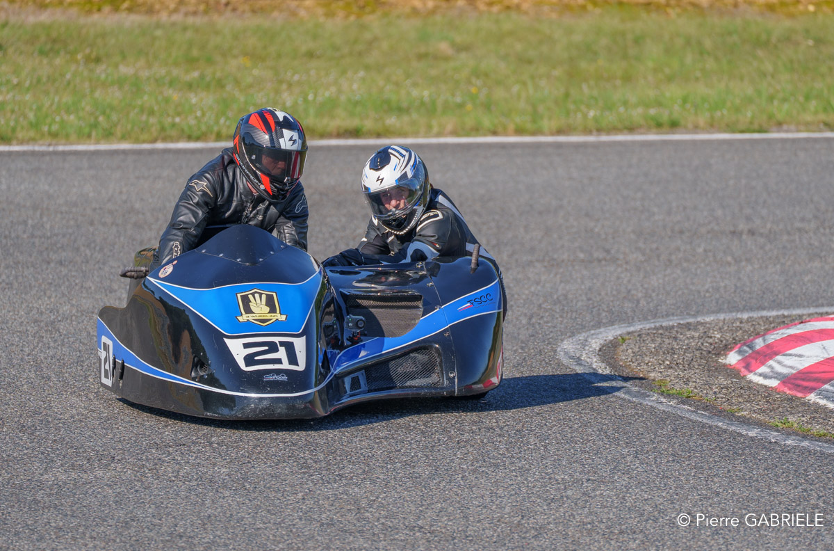 samedi-sides-a74_03012.jpg
