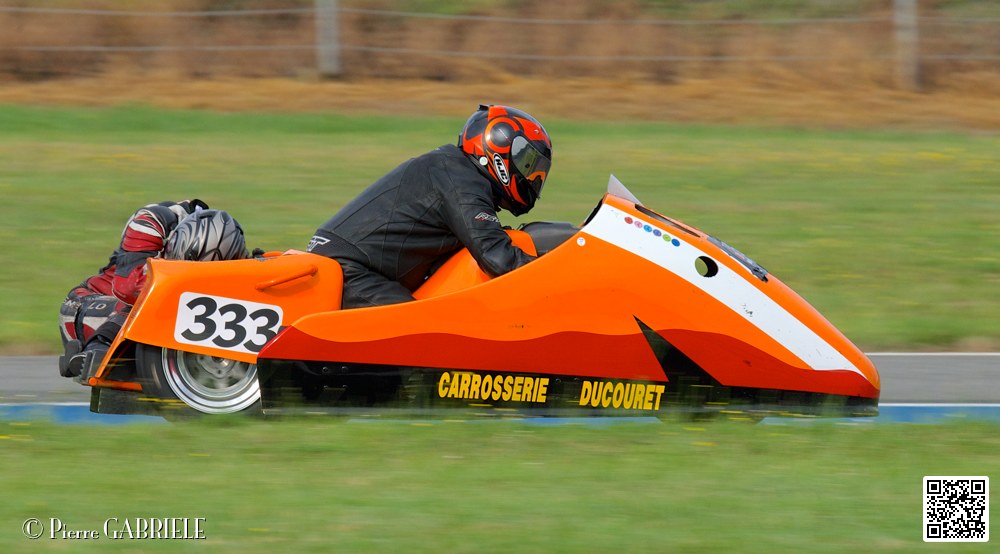 coyotes-2014-side_4986.jpg