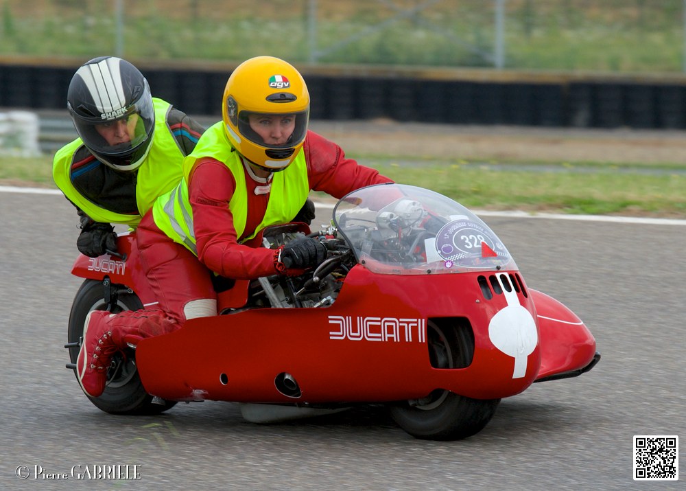 coyotes-2014-side_4596.jpg