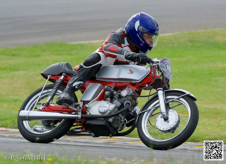 coyotes-2014-solo_4671.jpg