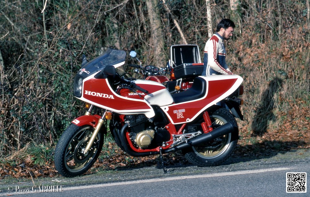 cb1100r_.jpg