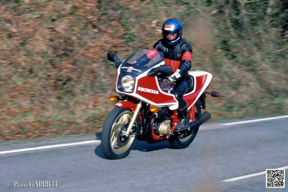 cb1100r_072.jpg
