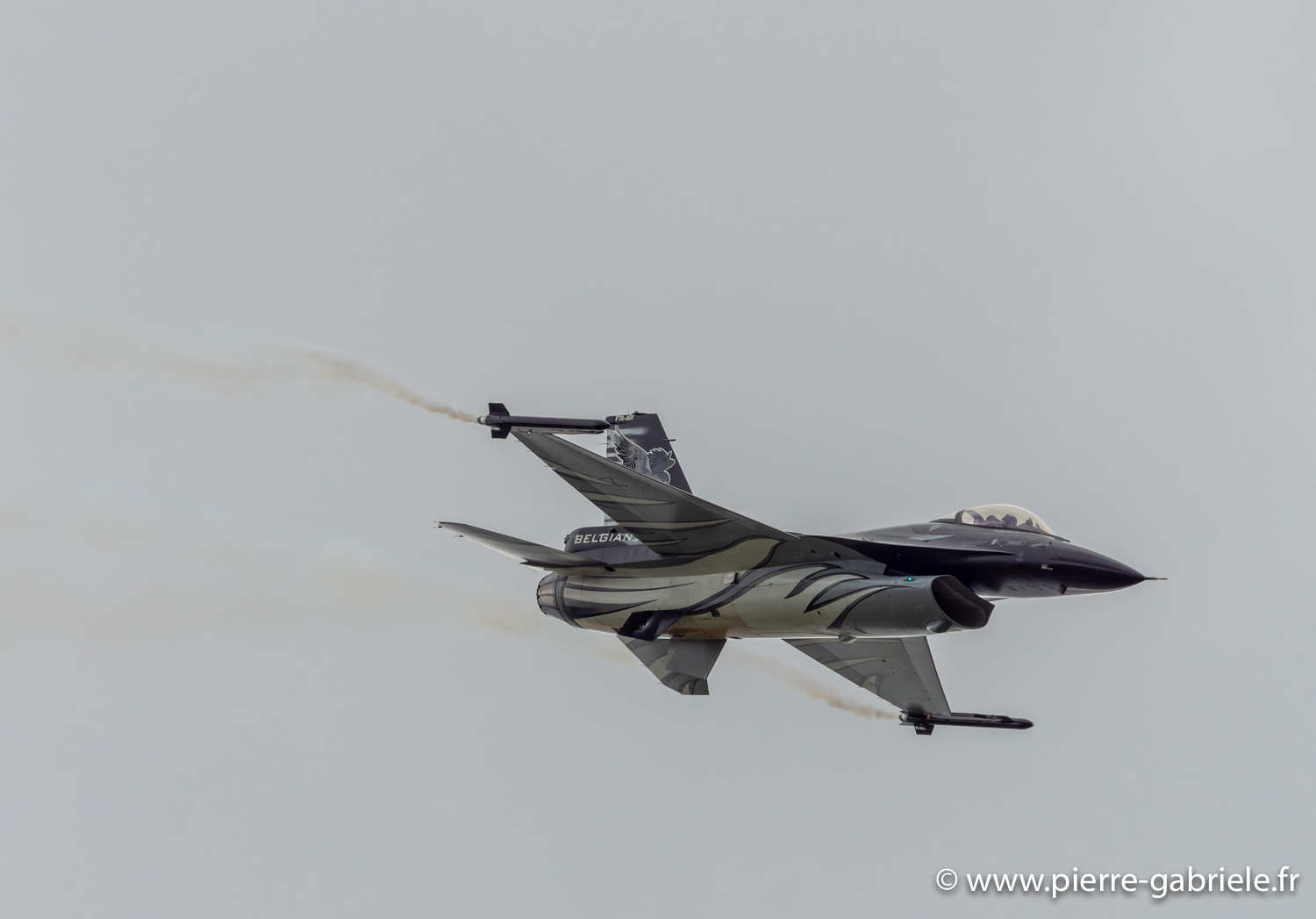 f16-g92_4365.jpg