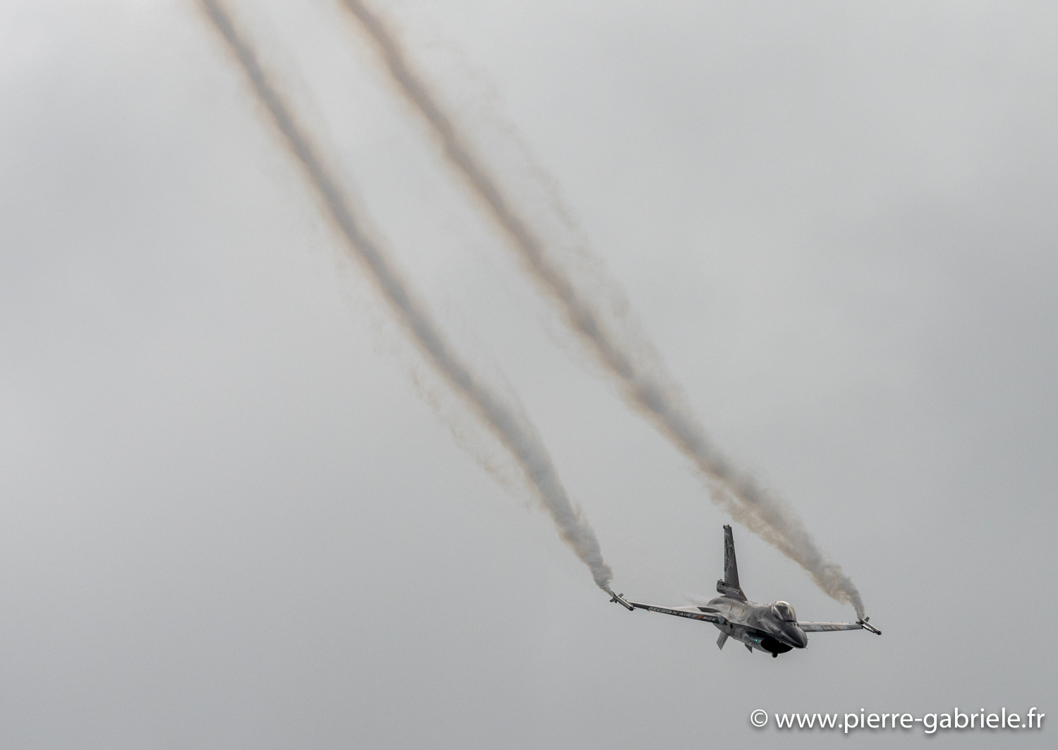 f16-g92_4382.jpg