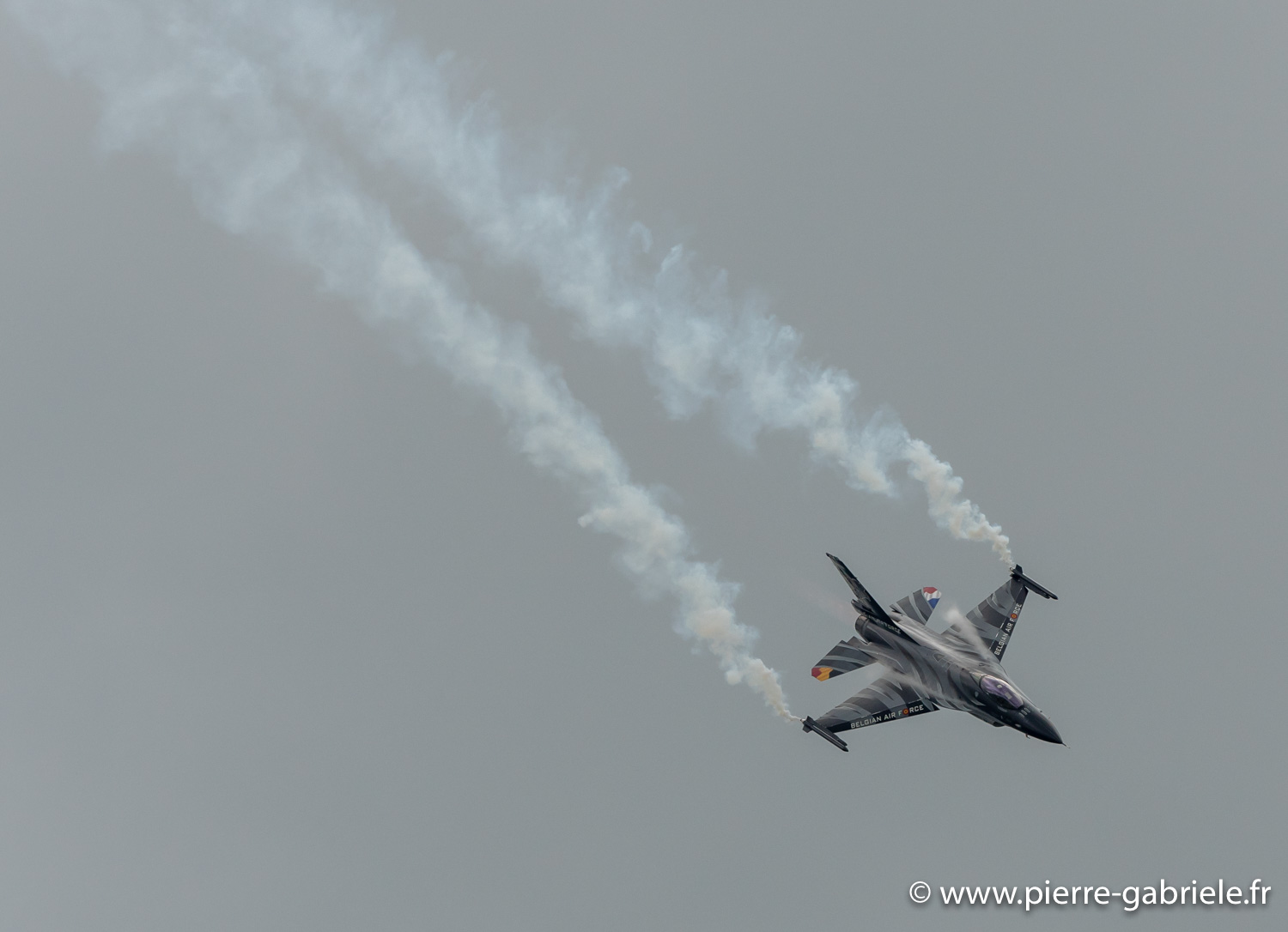 f16-g92_4395.jpg