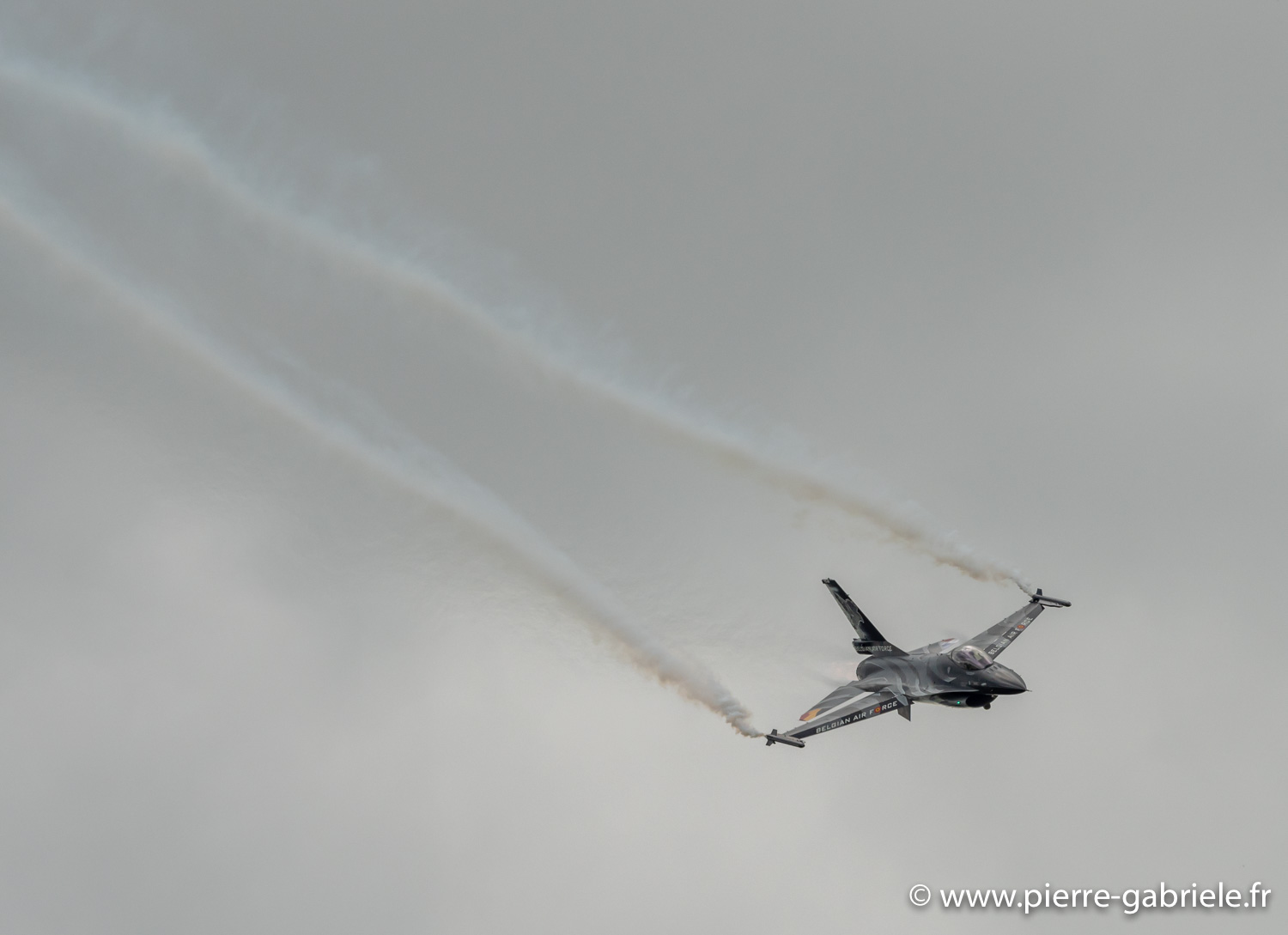 f16-g92_4398.jpg