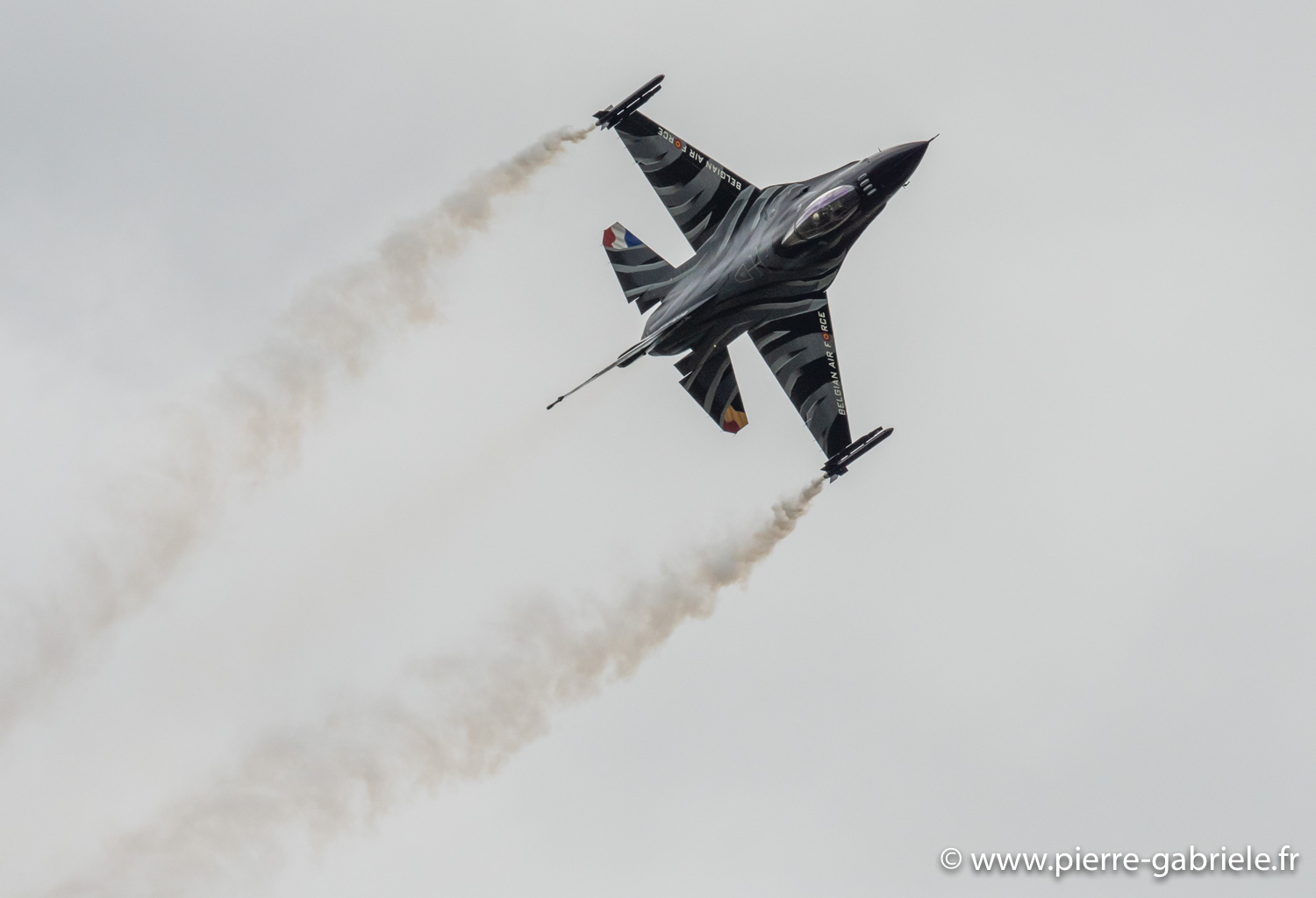 f16-g92_4673.jpg
