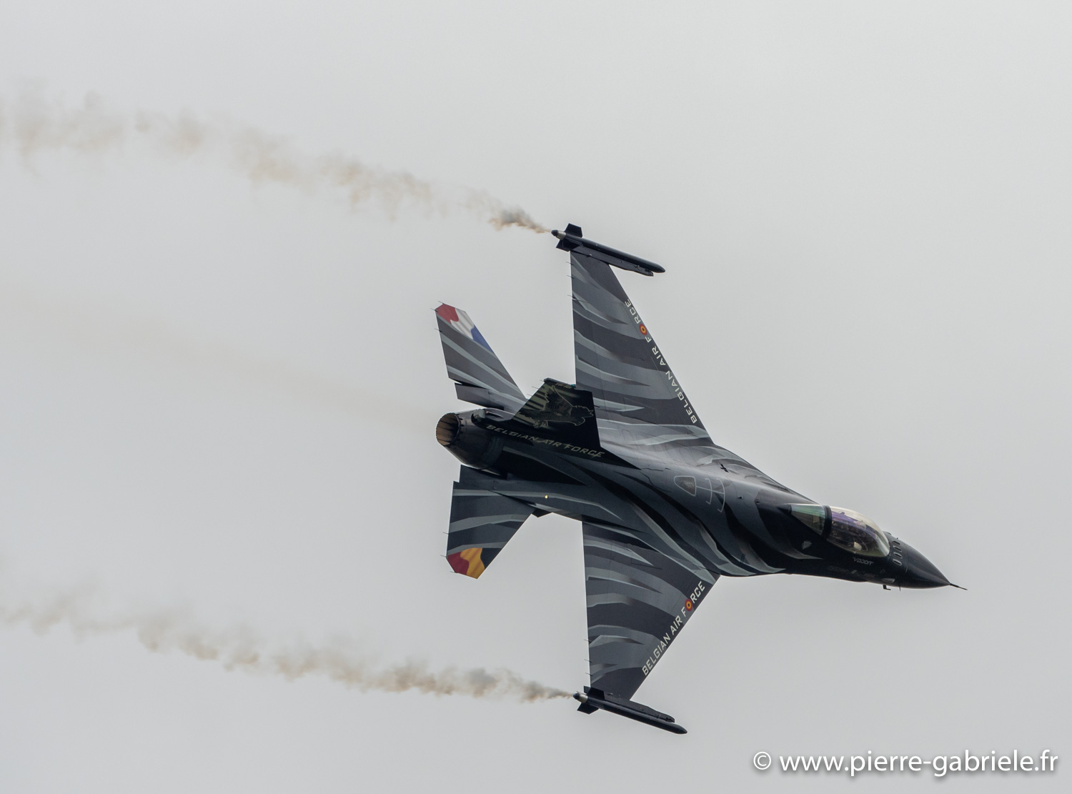 f16-g92_4674.jpg