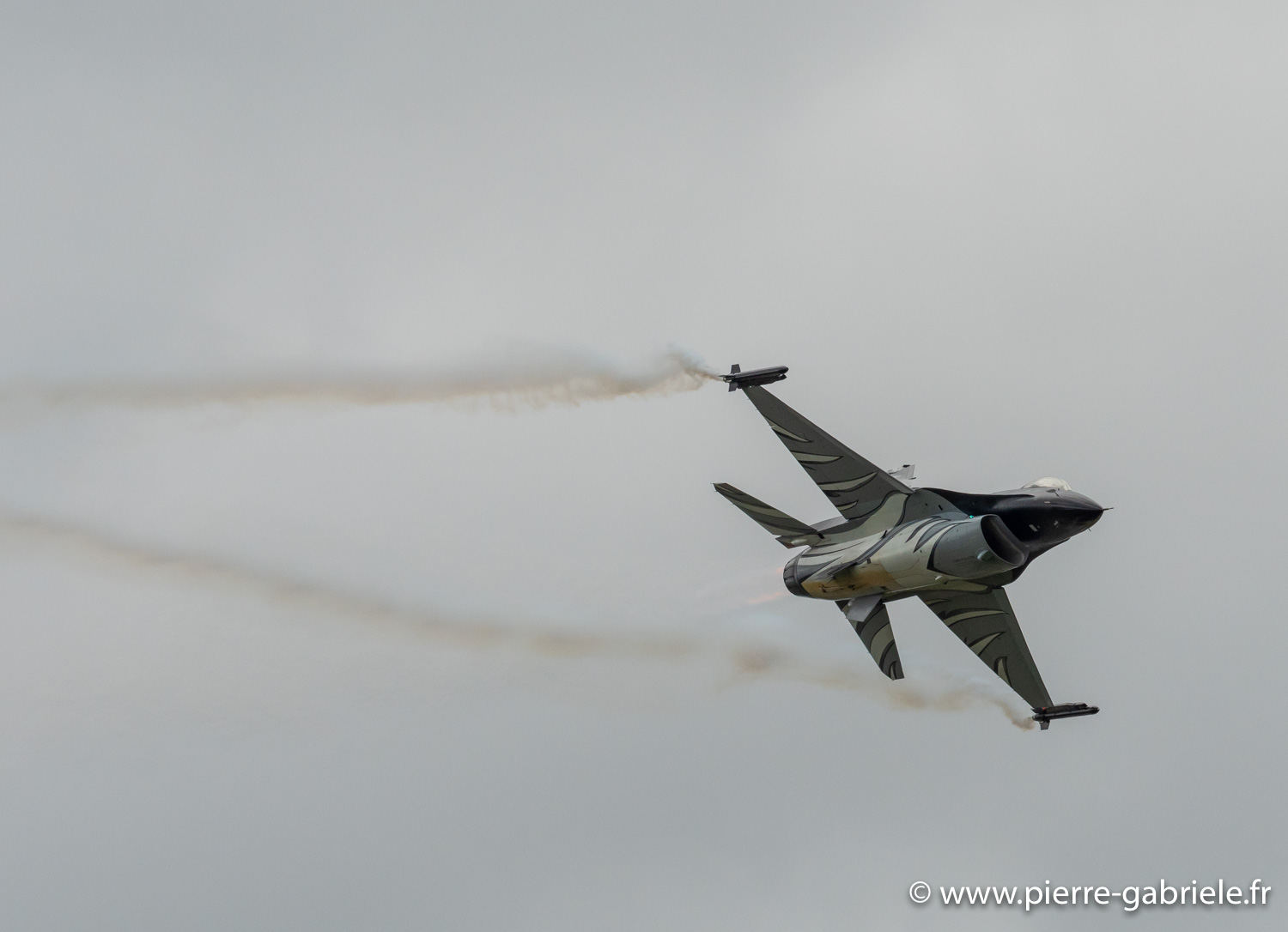 f16-g92_4680.jpg
