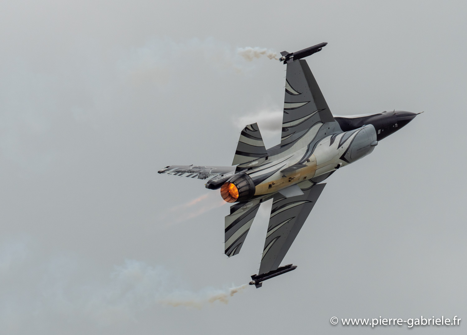 f16-g92_4683.jpg