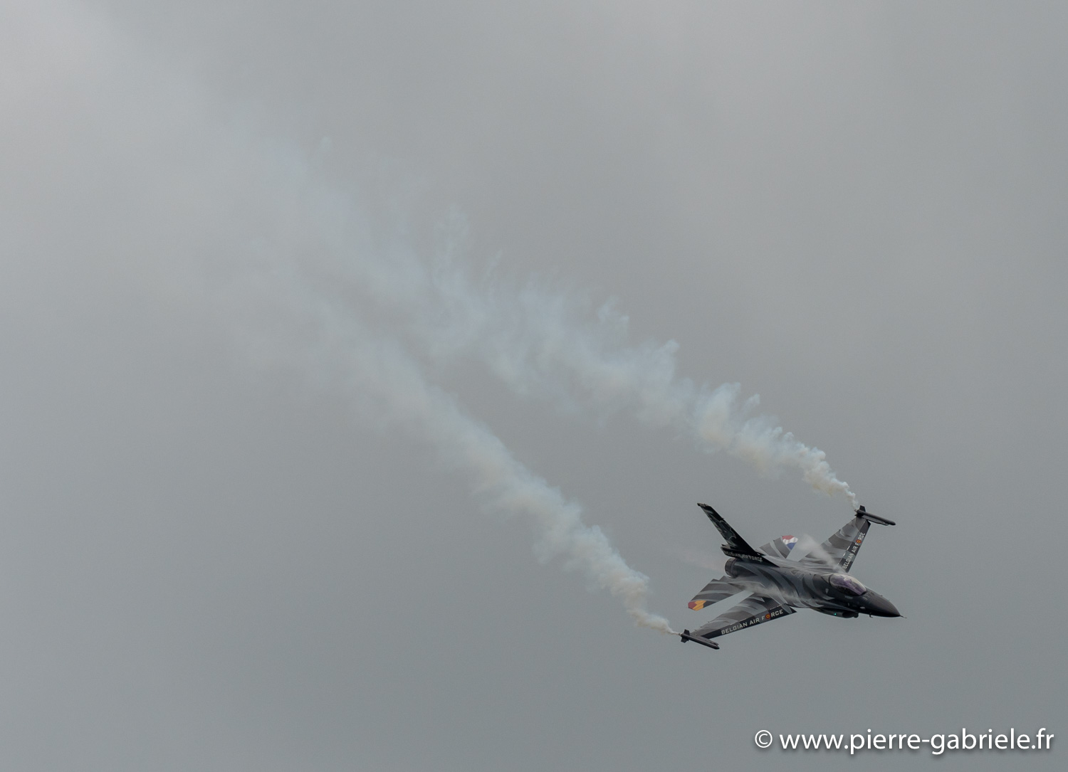 f16-g92_4690.jpg