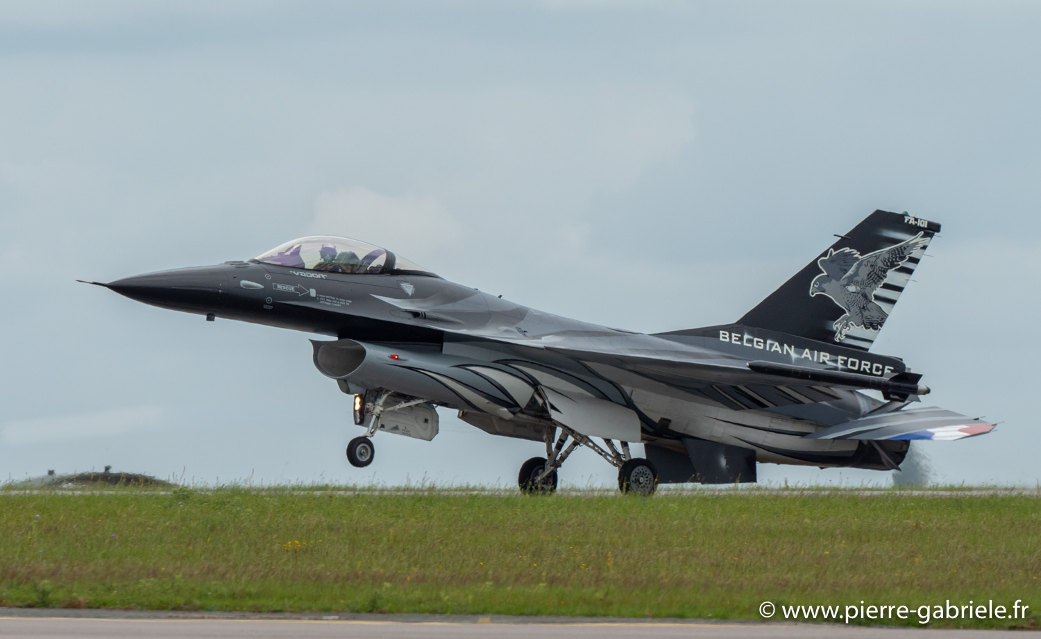 f16-g92_4720.jpg