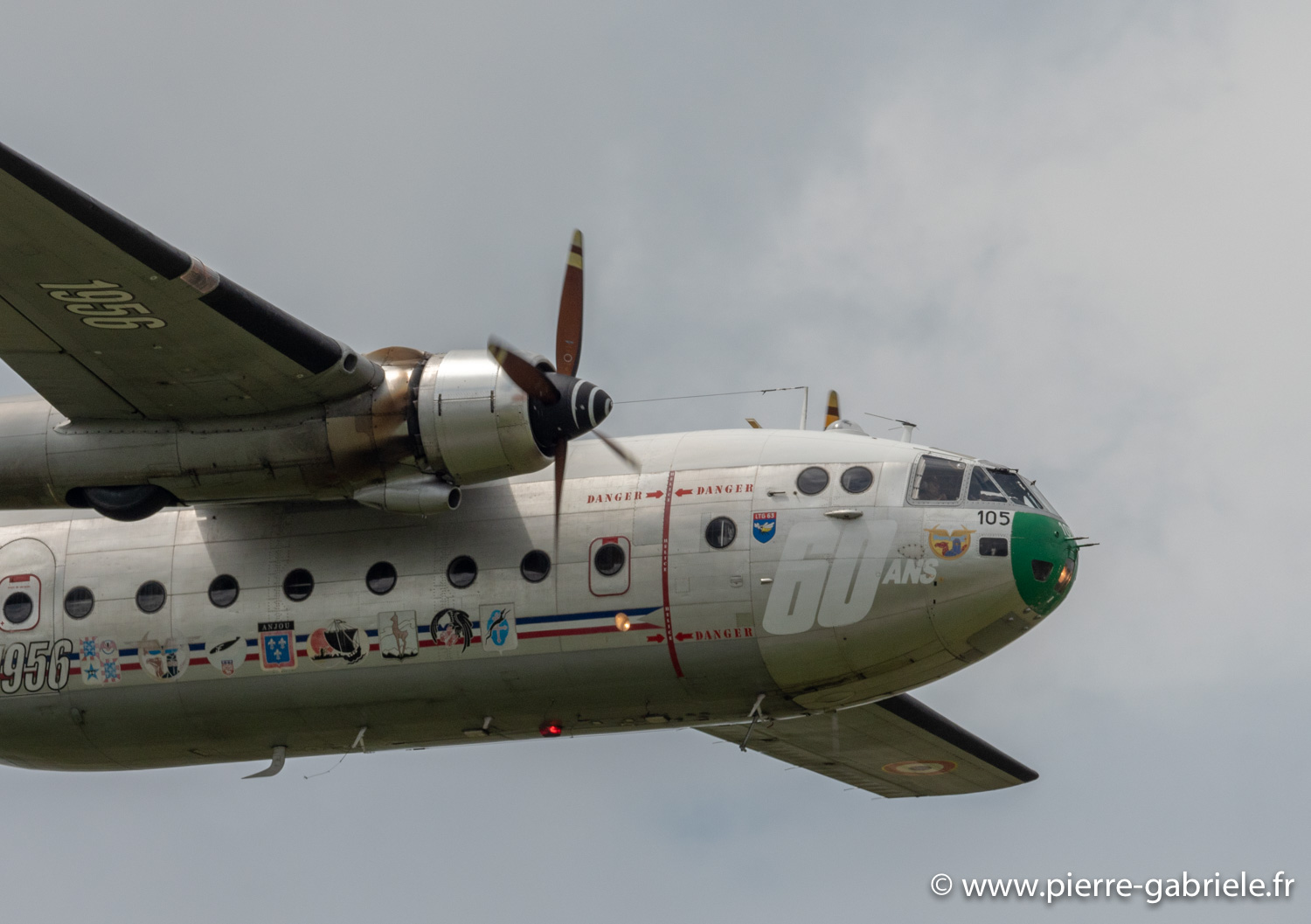 n2501-g92_4064.jpg