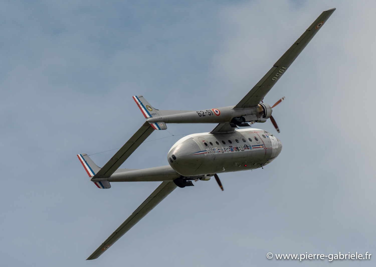 n2501-g92_4080.jpg