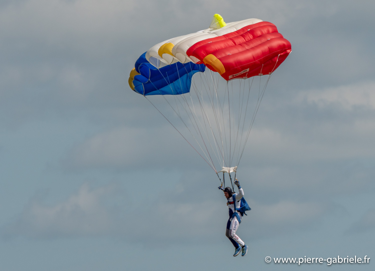 paras-g92_3914.jpg