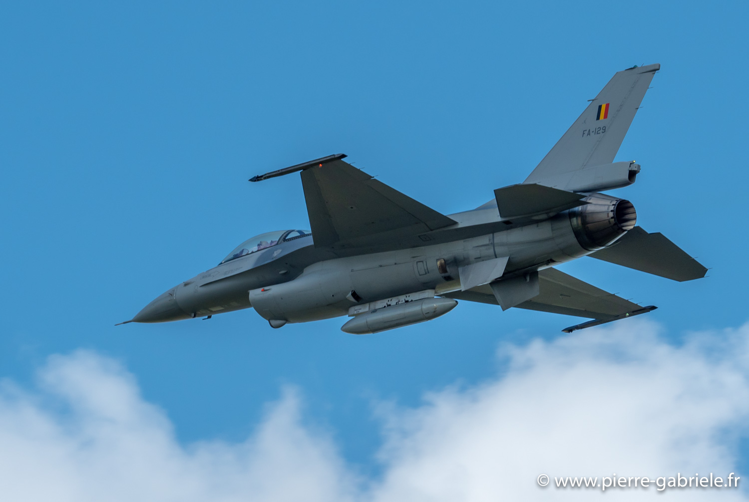 f16-g91_3235.jpg