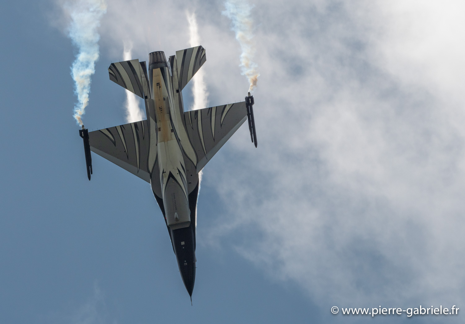 f16-g92_3416.jpg