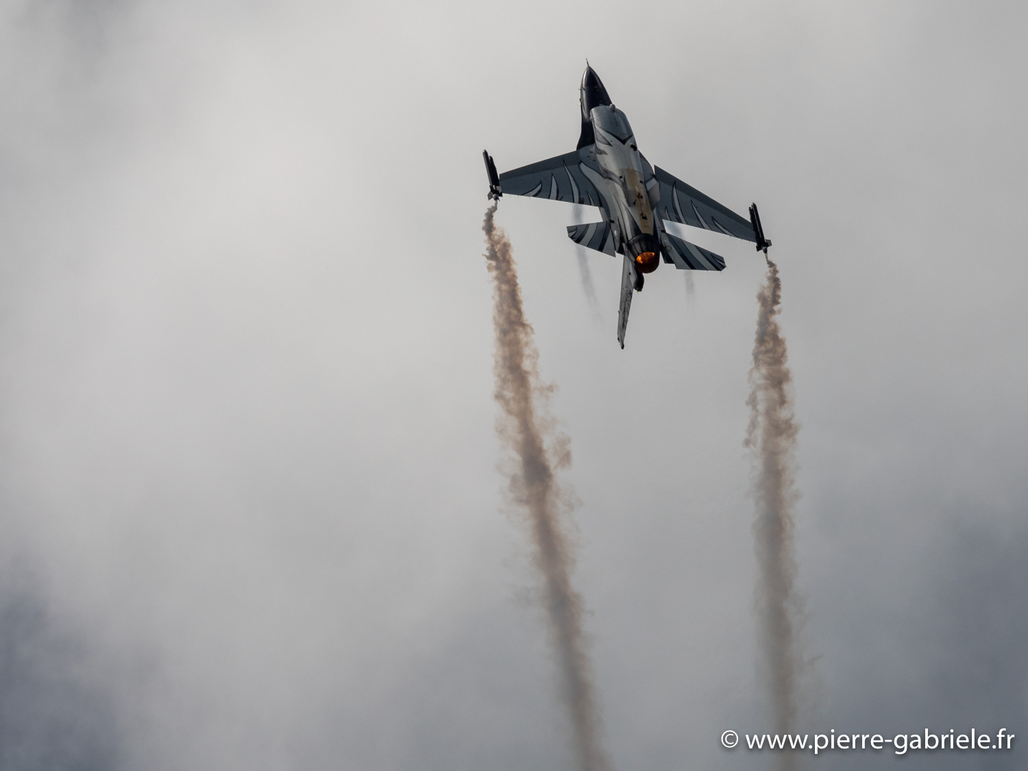 f16-g92_3440.jpg