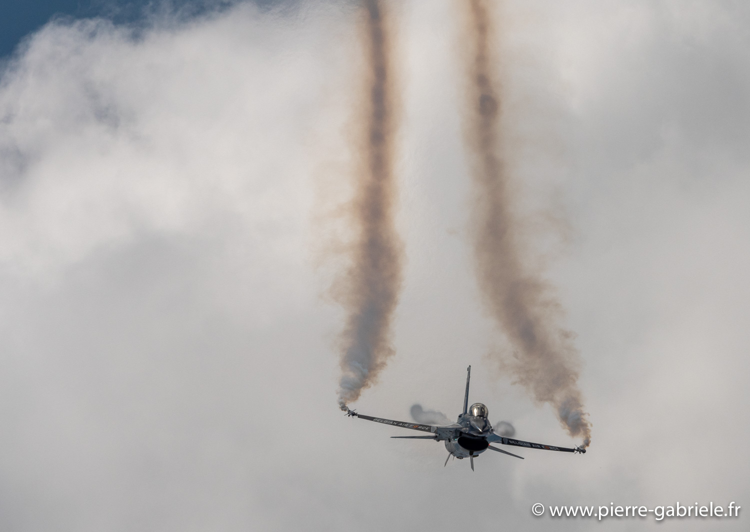 f16-g92_3443.jpg