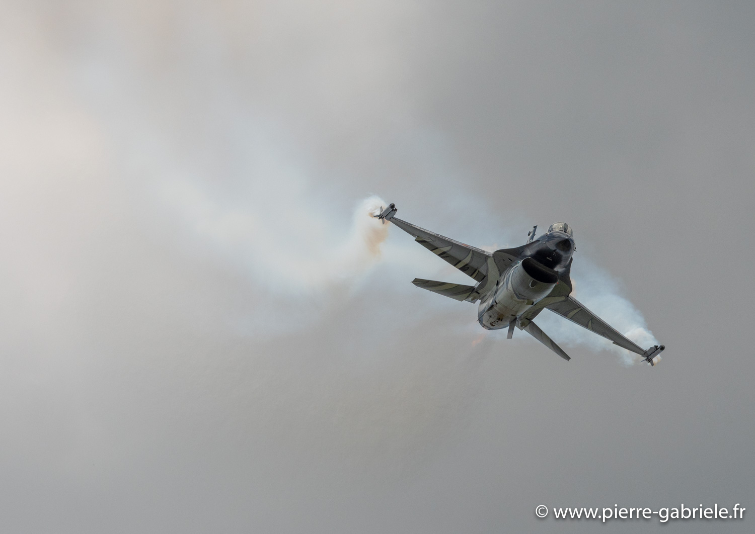 f16-g92_3444.jpg