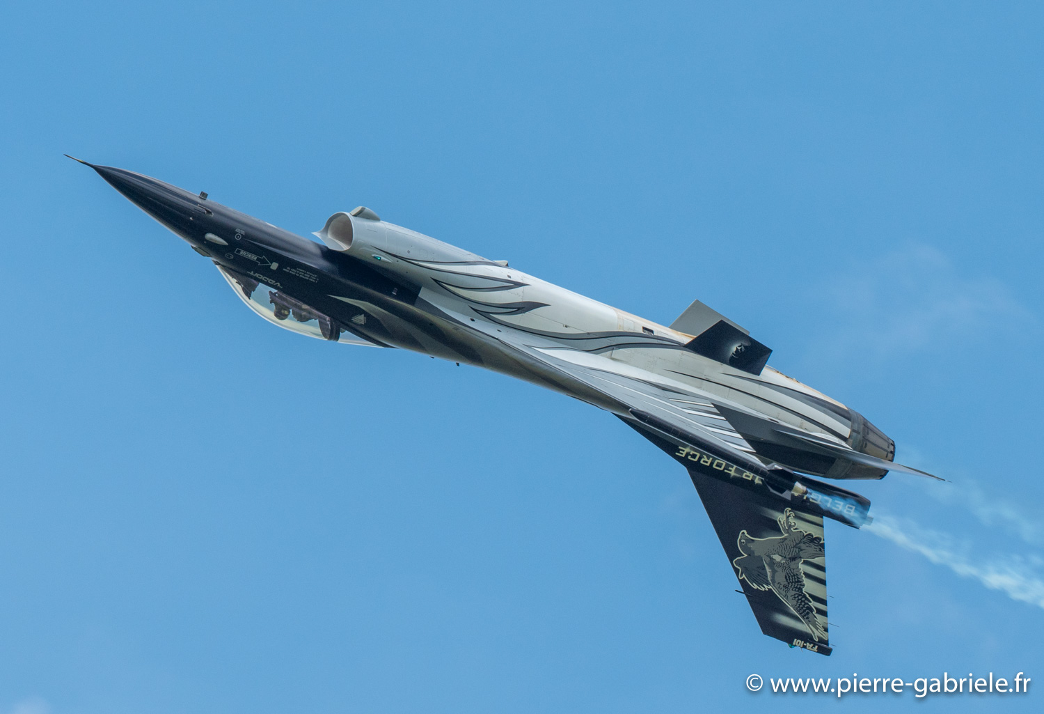 f16-g92_3455.jpg