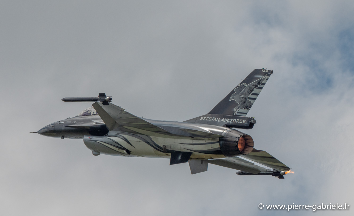 f16-g92_3478.jpg