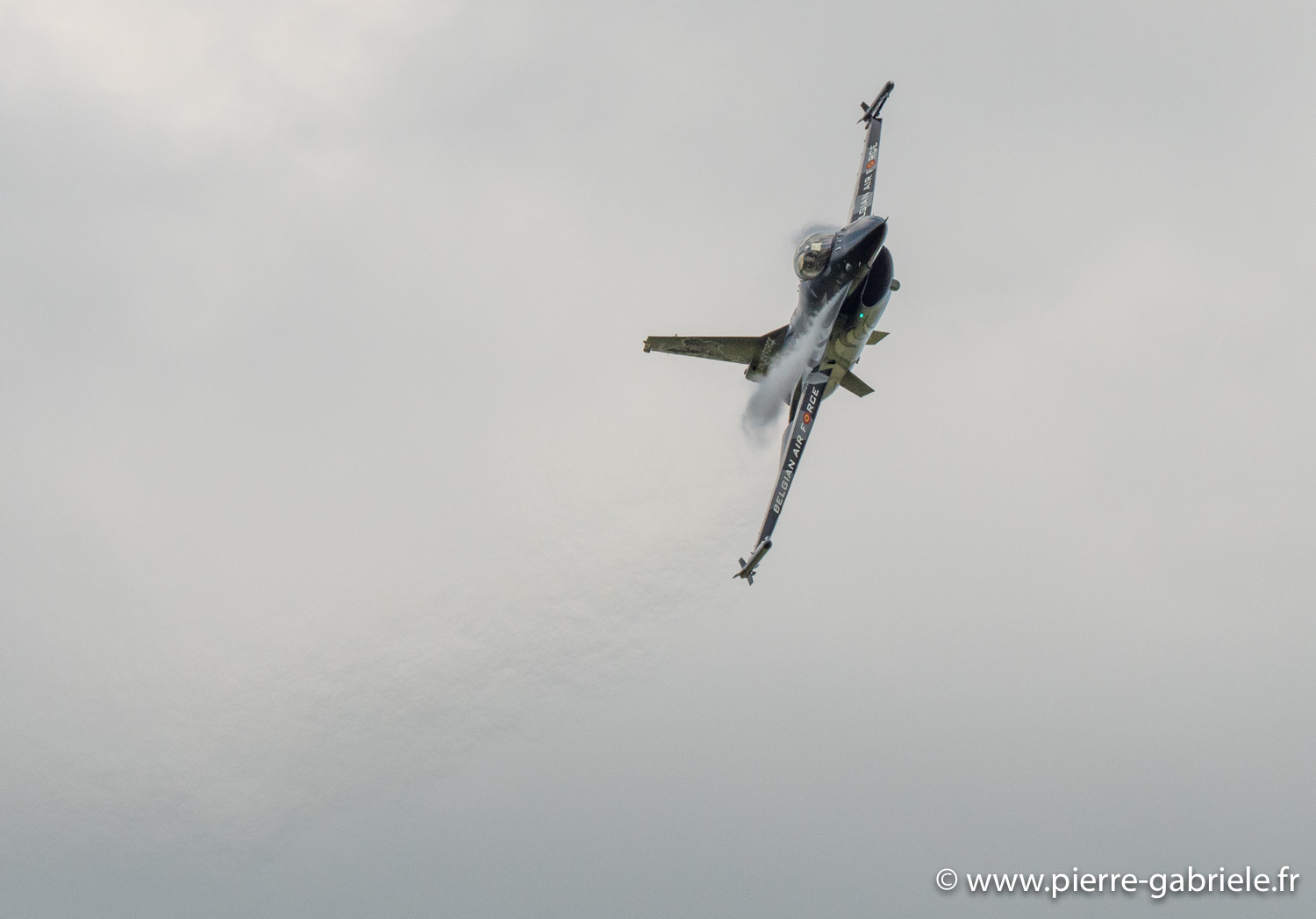 f16-g92_3482.jpg