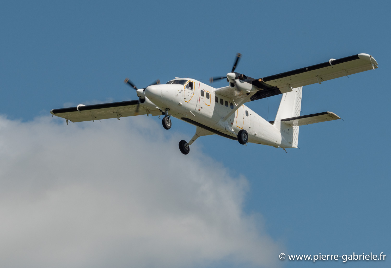 twin-otter-g91-3291.jpg